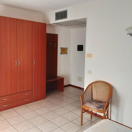Hotel Florida Limone sul Garda Exteriör bild