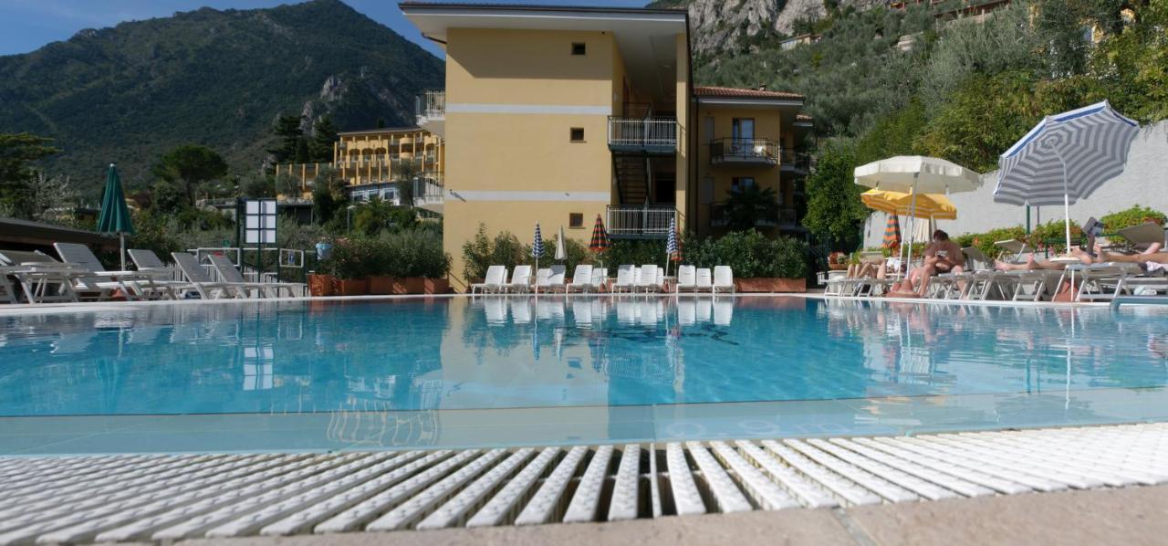 Hotel Florida Limone sul Garda Exteriör bild
