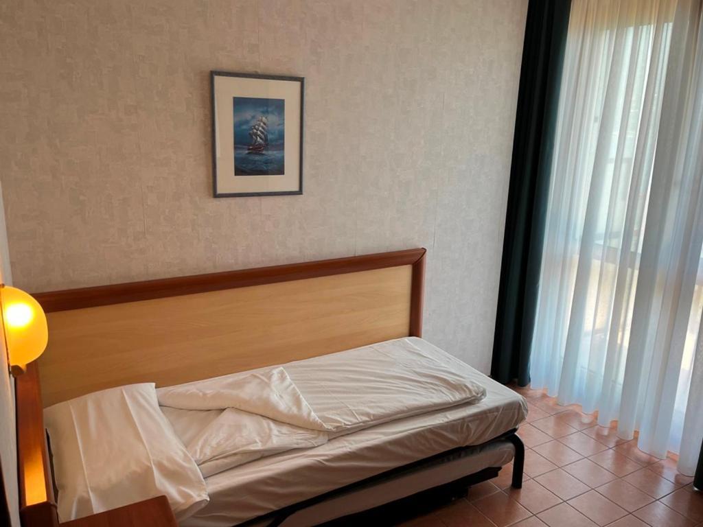 Hotel Florida Limone sul Garda Exteriör bild