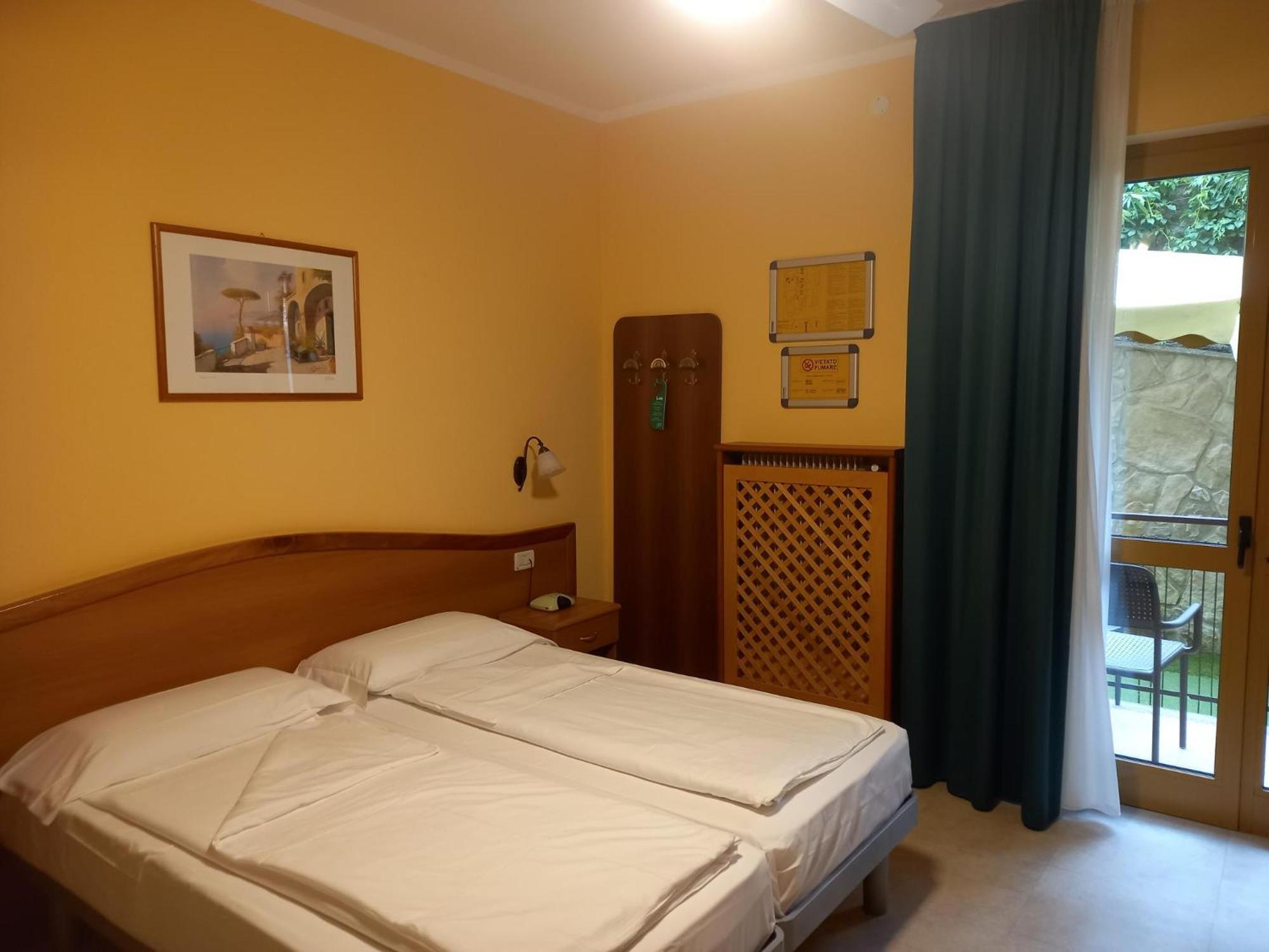 Hotel Florida Limone sul Garda Exteriör bild