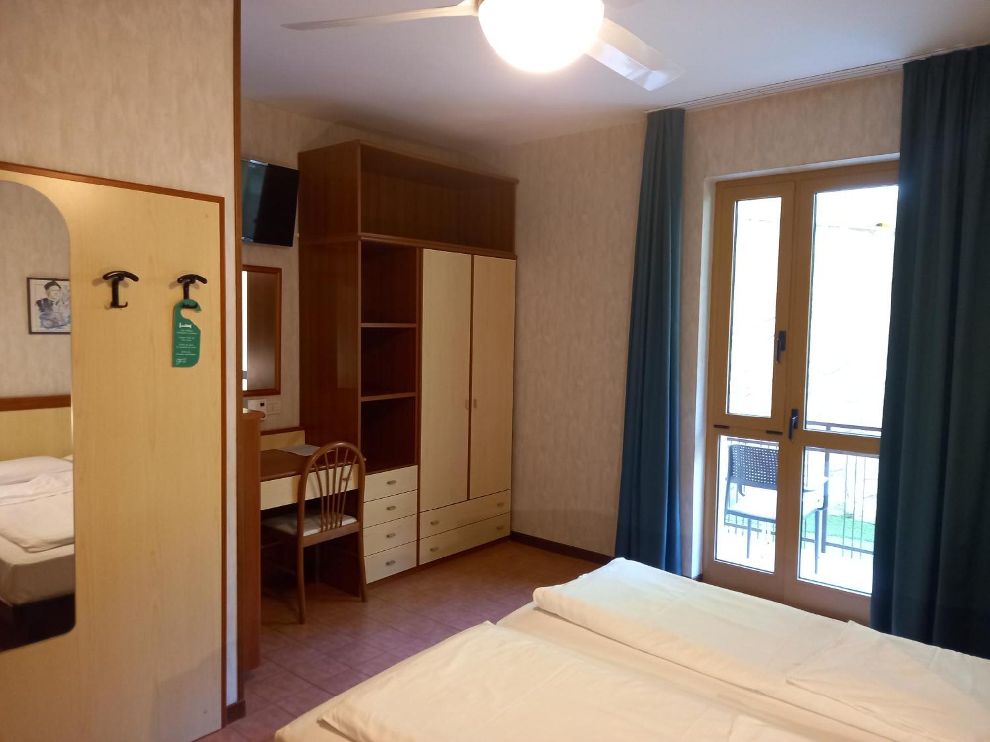 Hotel Florida Limone sul Garda Exteriör bild