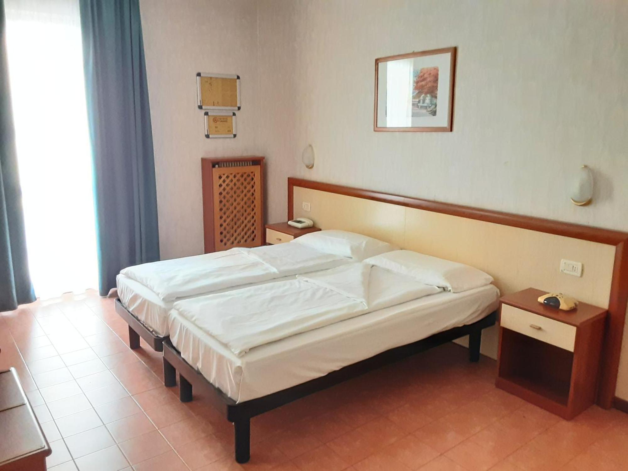 Hotel Florida Limone sul Garda Exteriör bild